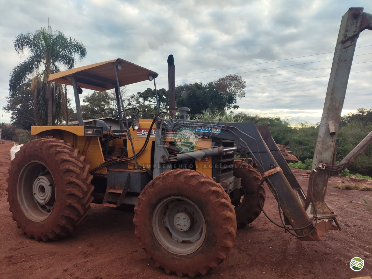 TRATOR CBT CBT 8260 Tração 4x4 JZ Implementos Agrícolas TOLEDO PARANÁ PR